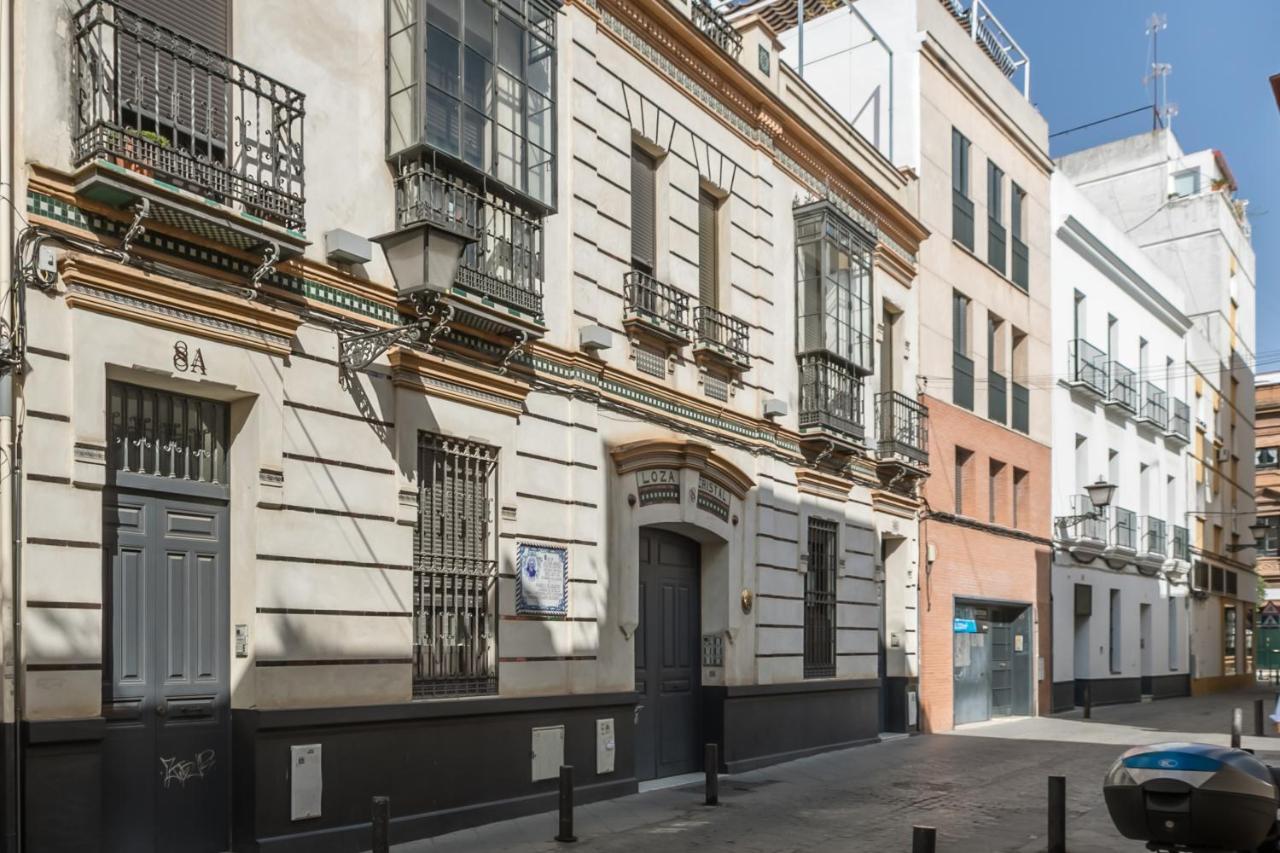 Apartamento Triana Deluxe Con Patio Privado Seville Luaran gambar