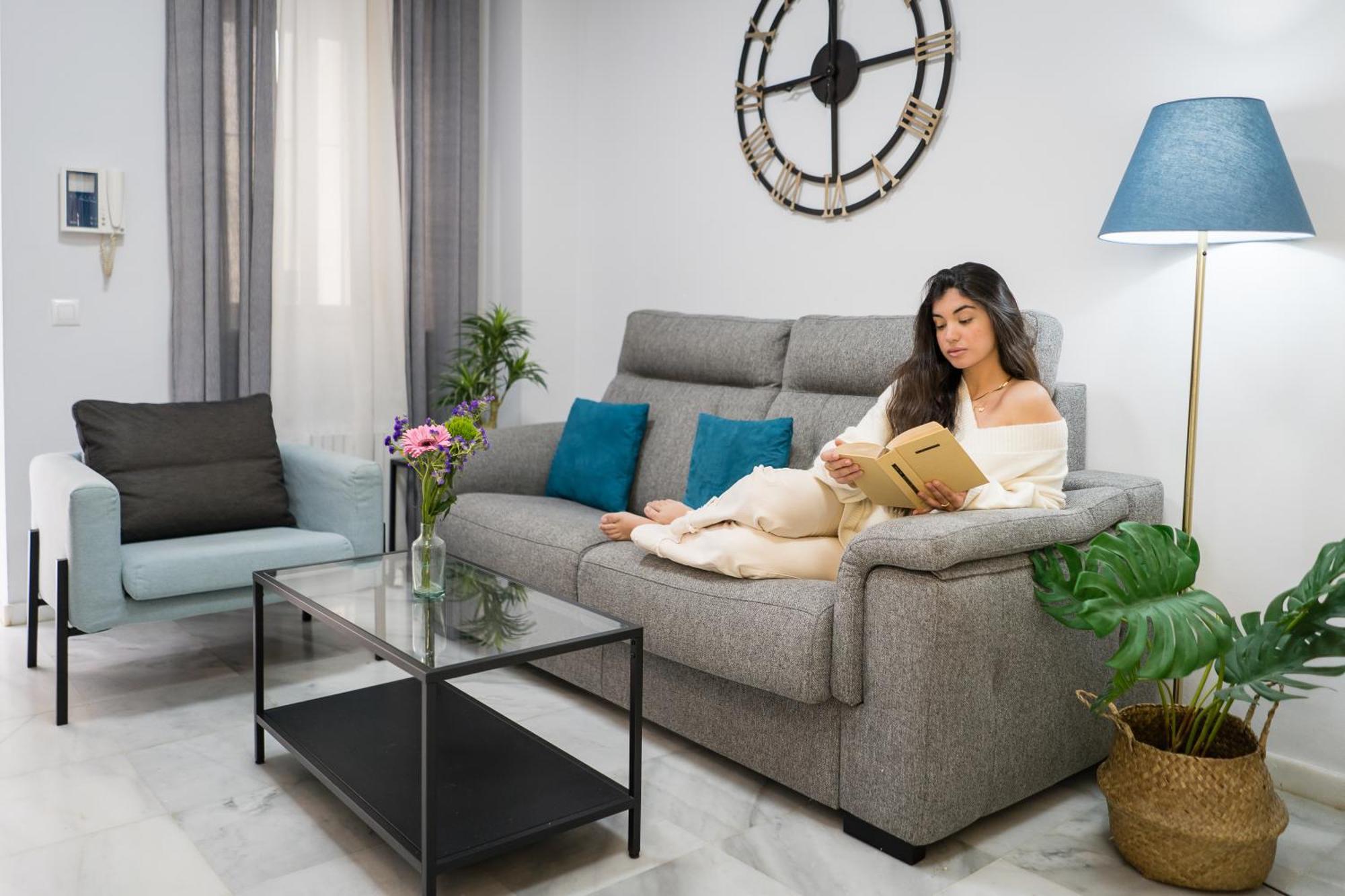Apartamento Triana Deluxe Con Patio Privado Seville Luaran gambar