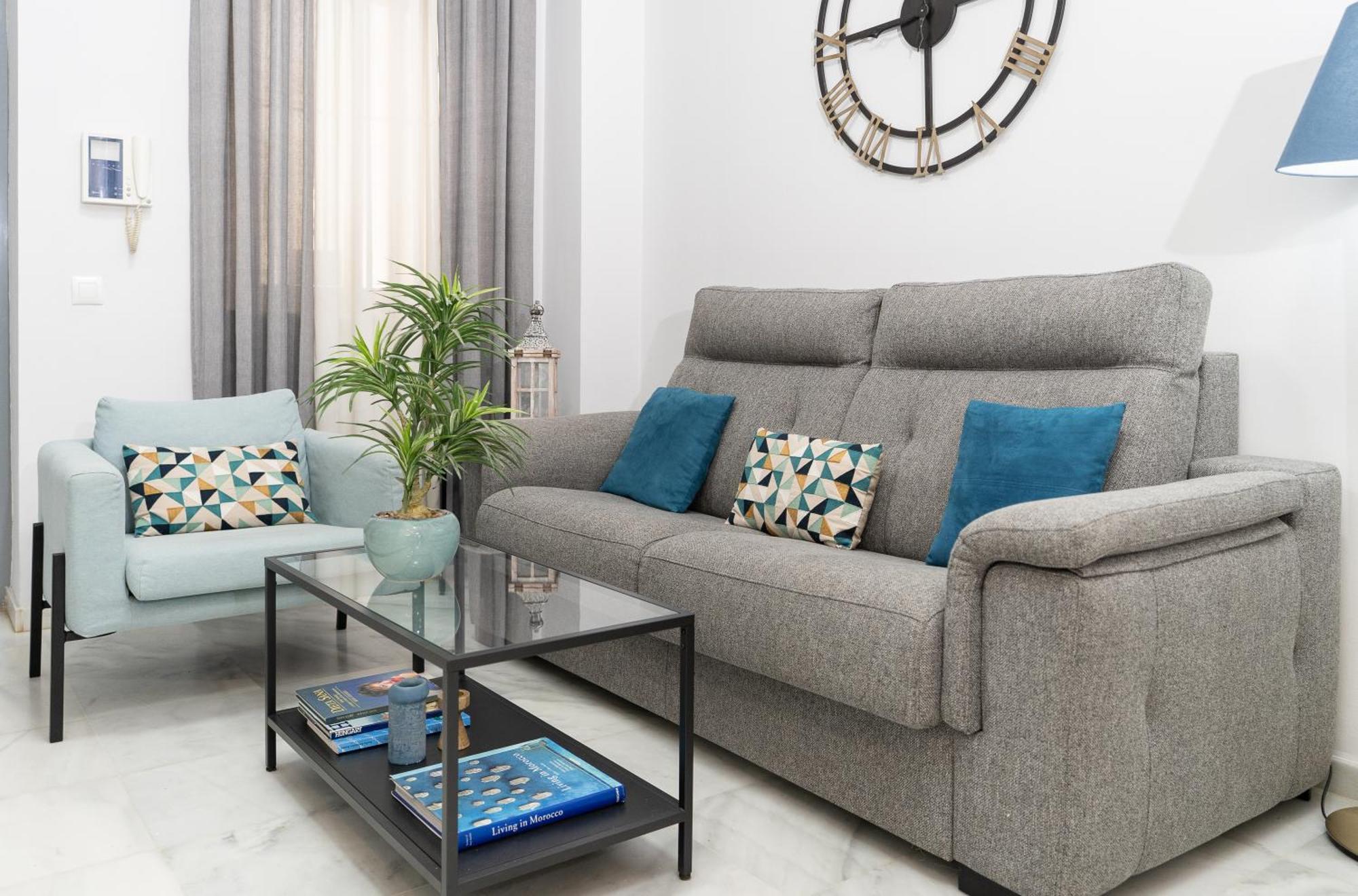 Apartamento Triana Deluxe Con Patio Privado Seville Luaran gambar